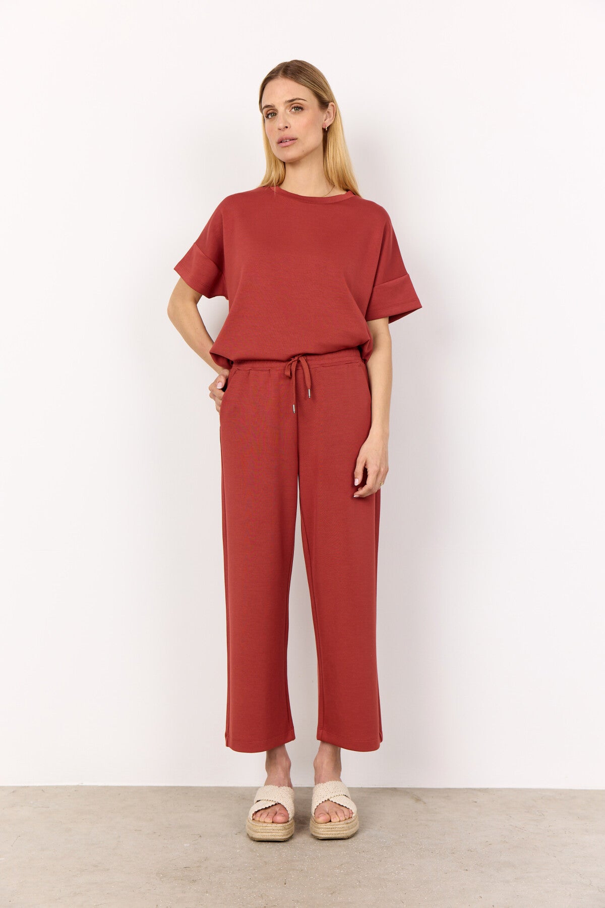 SC-BANU 33 Hose Rostrote