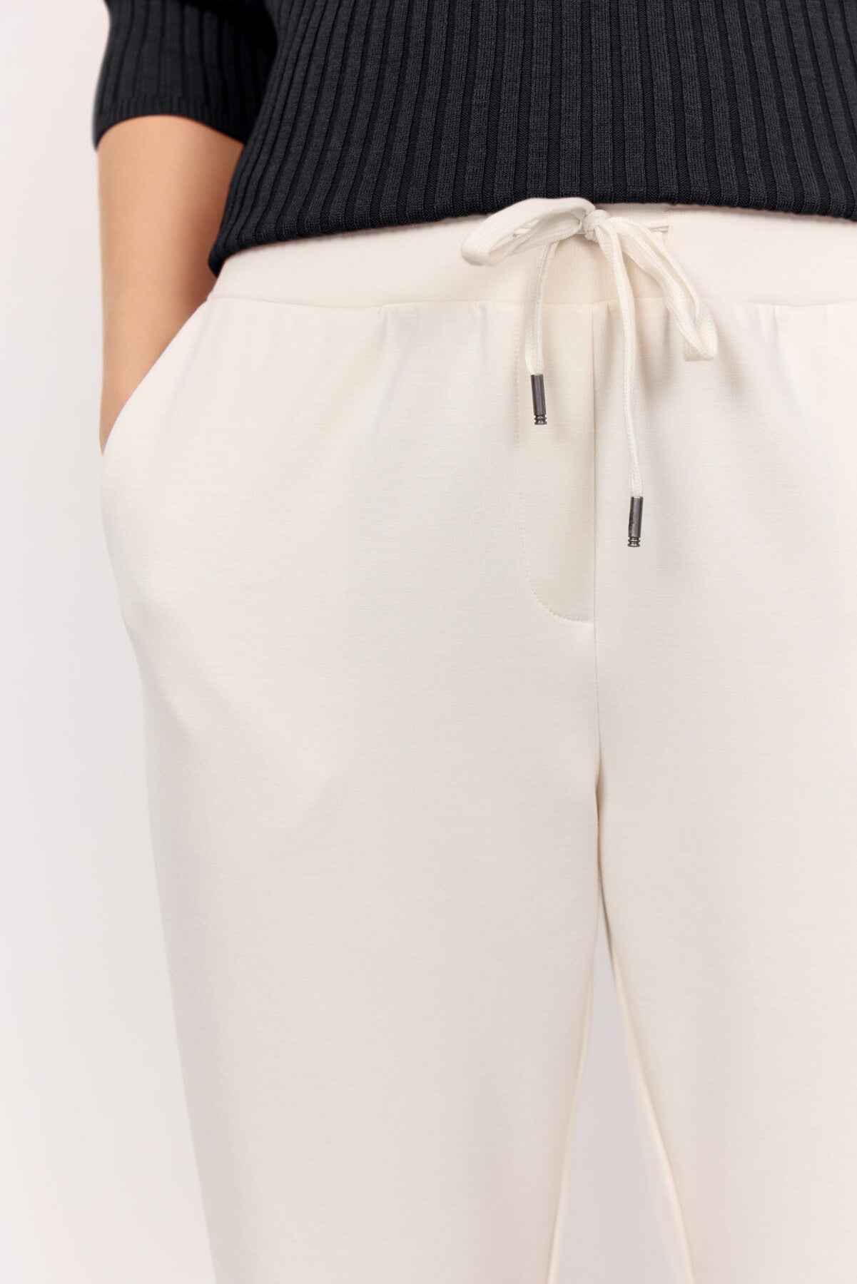 SC-BANU 157 Hose Creme