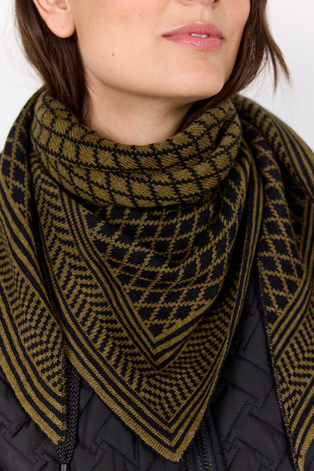 SC-BUKET 13 Schal Oliv