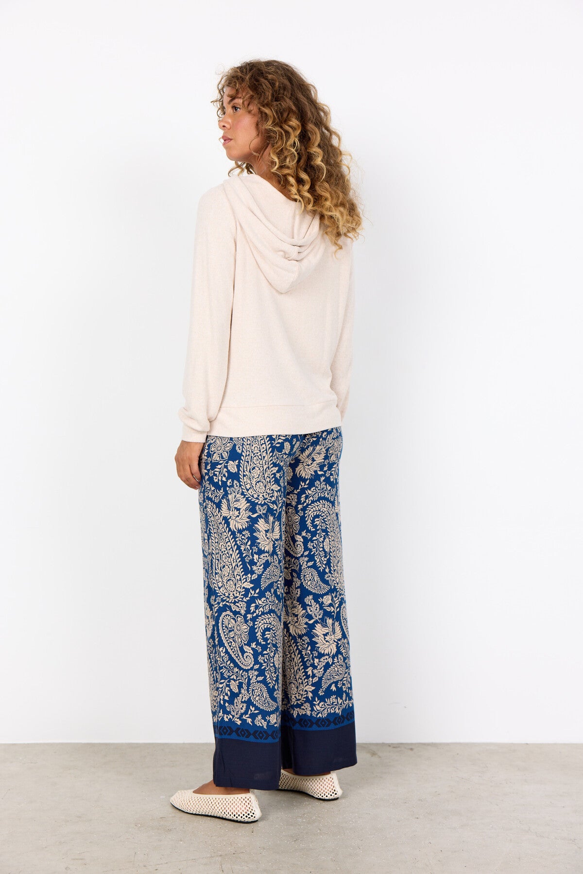 SC-BIARA 143 Sweatshirt Creme