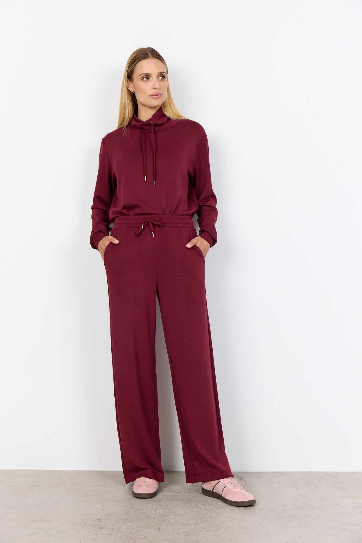 SC-BANU 116 Hose Bordeaux