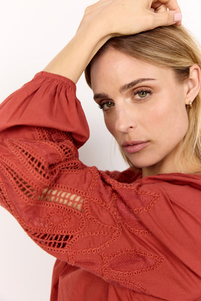 SC-CALISTE 21 Bluse Rostrote