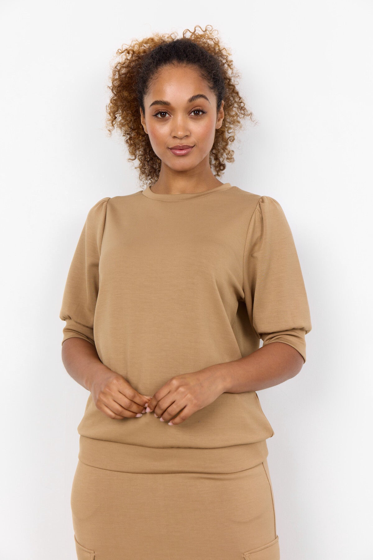 SC-BANU 83 T-shirt Camel